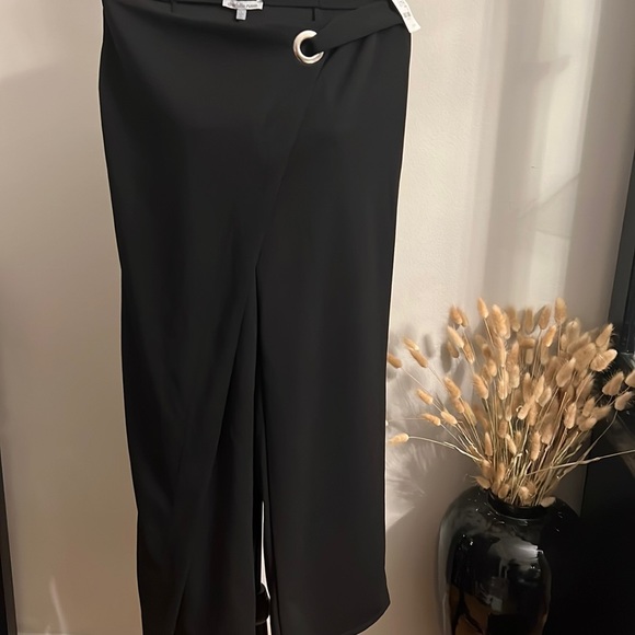 Beautiful black pants silver ring detail on elastic waist SZ L - Picture 1 of 3